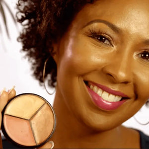 How to Get the Natural Glowy Makeup Look Using a Blush Palette